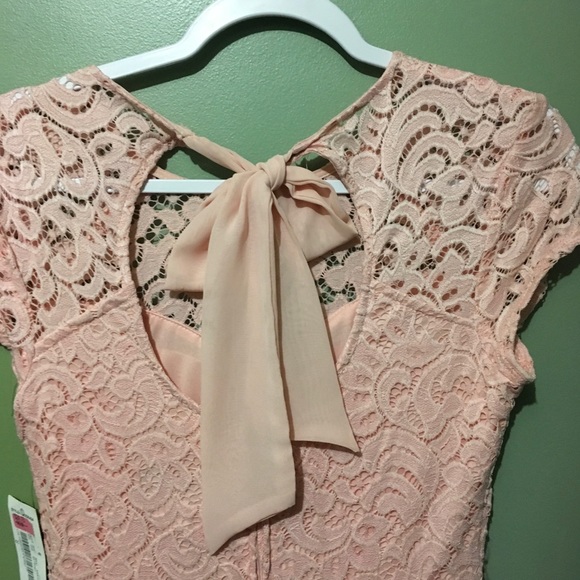 Offers?👗 B. Darlin peach lacy juniors dress 👗 - Picture 3 of 6